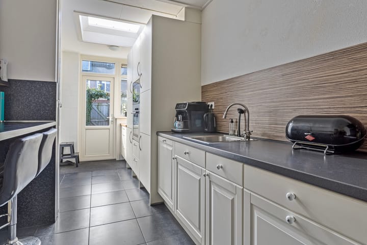 Foto 14 van Adriatischezeestraat 34