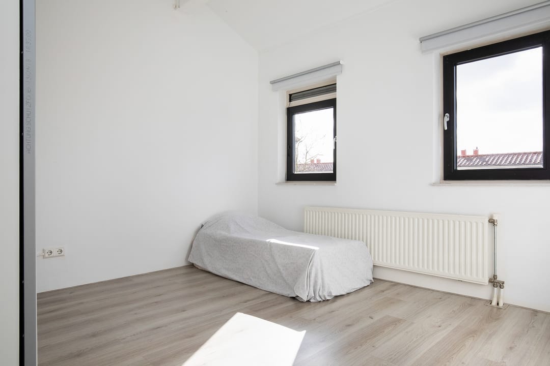 Photo 38 of Sarabande 24