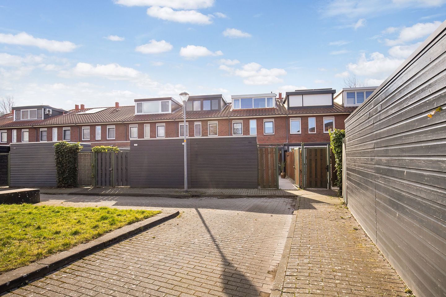 Photo 44 of Sarabande 24