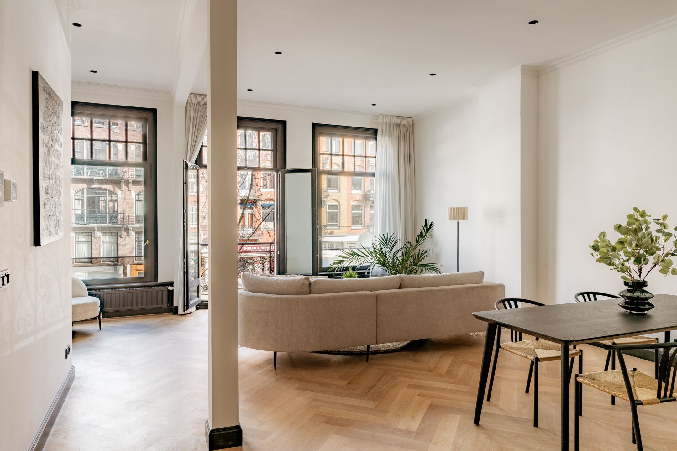 Foto 9 van Van Baerlestraat 126-1