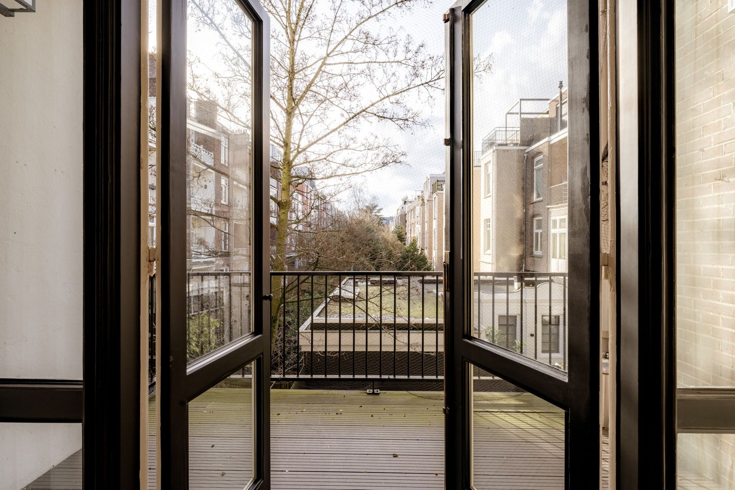 Foto 20 van Van Baerlestraat 126-1