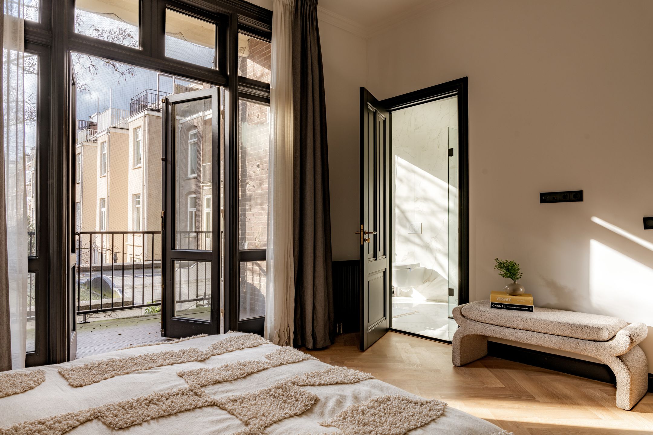 Foto 24 van Van Baerlestraat 126-1