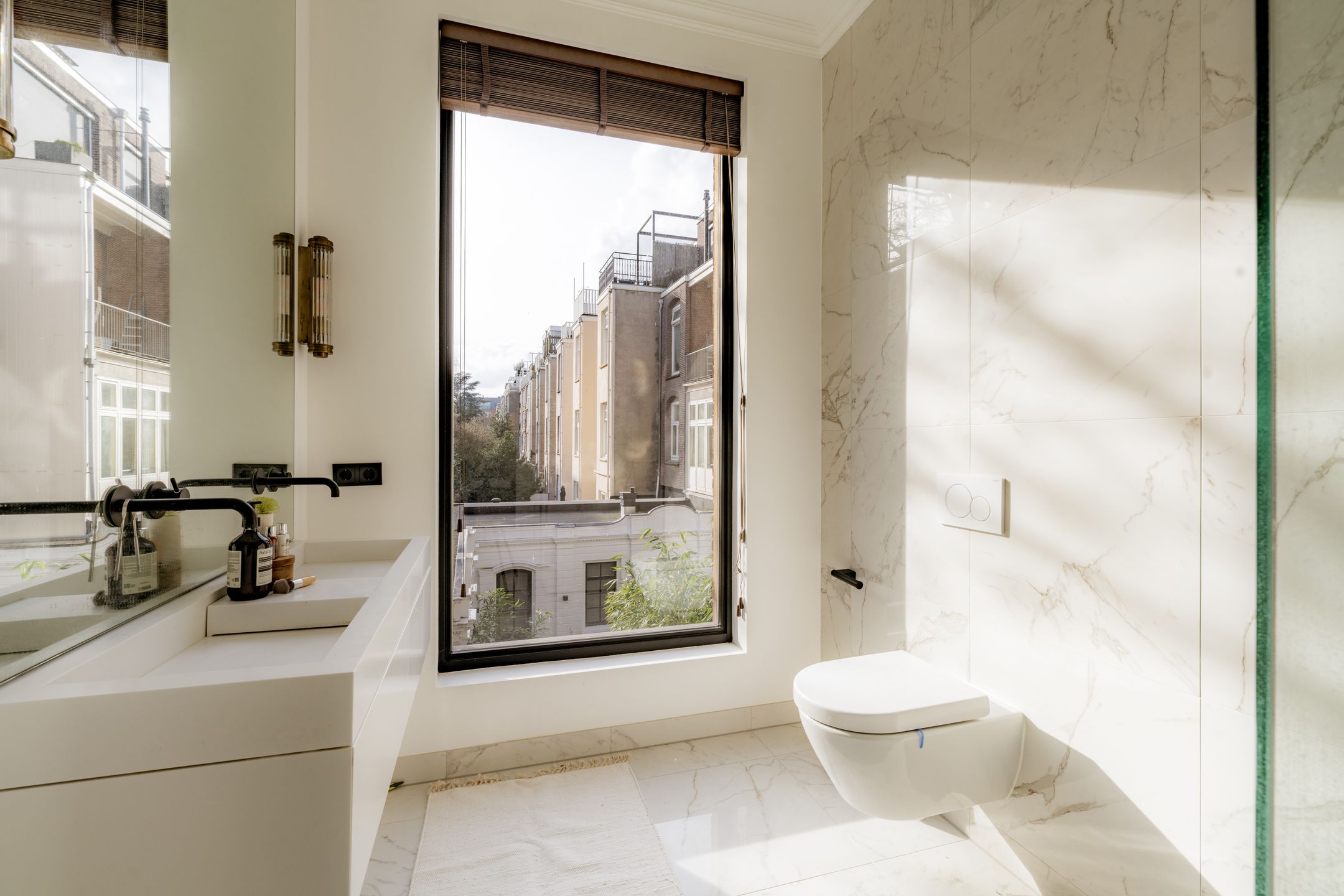 Foto 27 van Van Baerlestraat 126-1