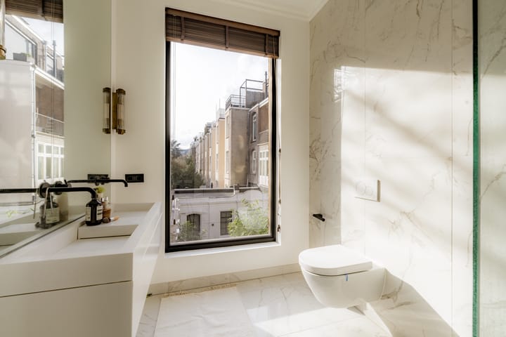 Foto 27 van Van Baerlestraat 126-1