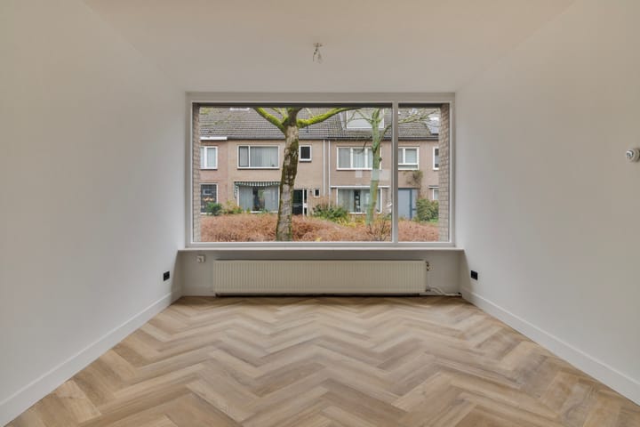 Foto 10 van Brahmsstraat 84