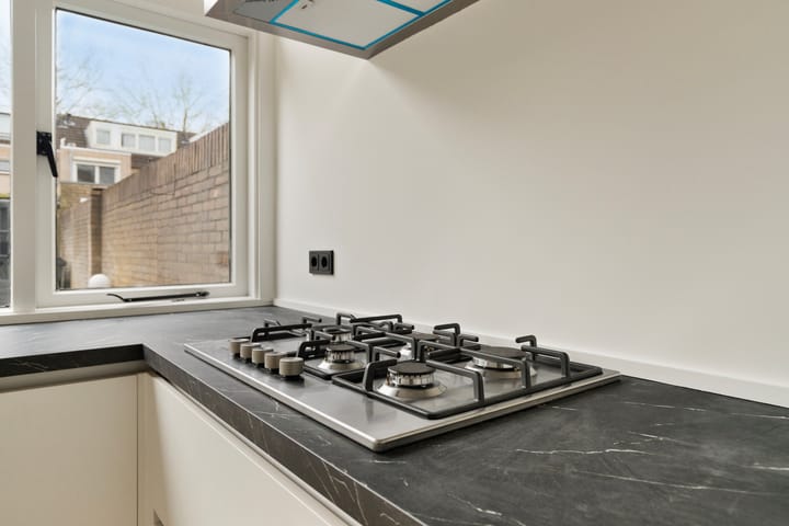 Foto 12 van Brahmsstraat 84