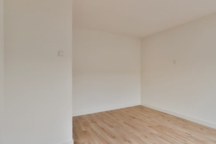 Foto 15 van Brahmsstraat 84