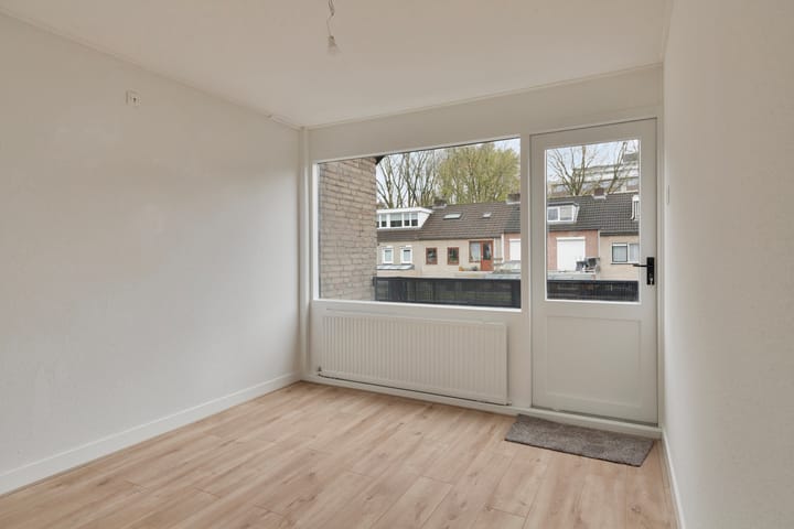 Foto 16 van Brahmsstraat 84