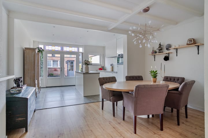 Photo 10 of Esserstraat 53