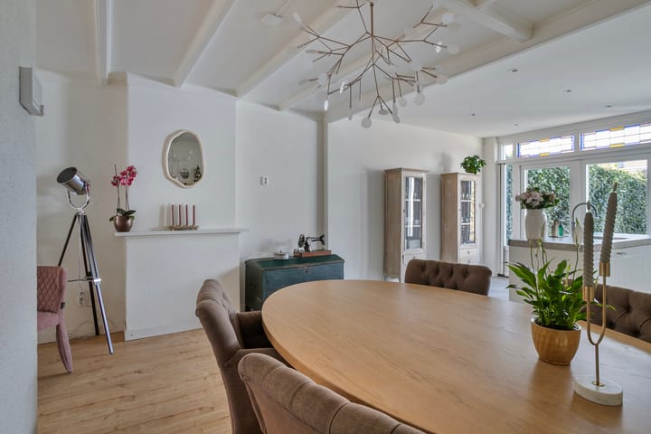 Photo 17 of Esserstraat 53