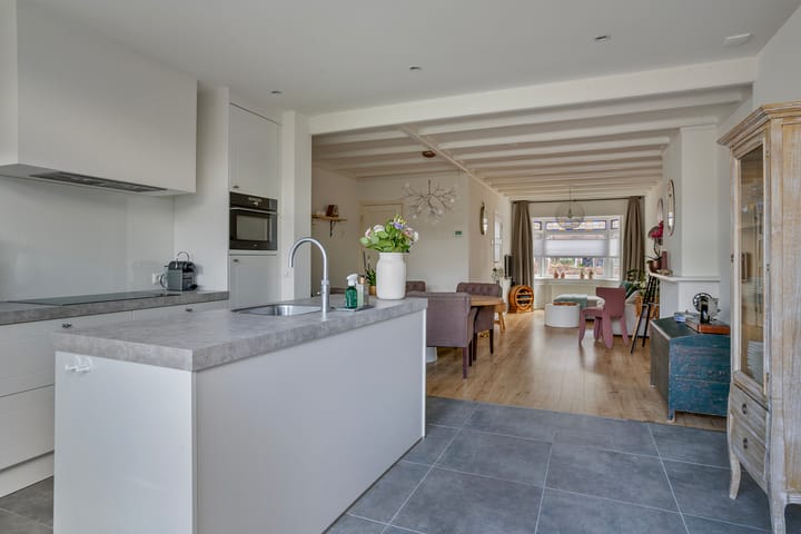 Photo 25 of Esserstraat 53