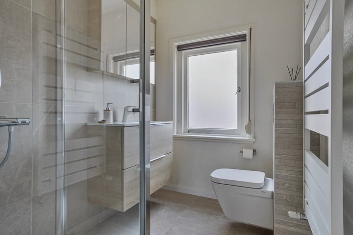 Photo 33 of Esserstraat 53