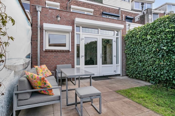 Photo 40 of Esserstraat 53