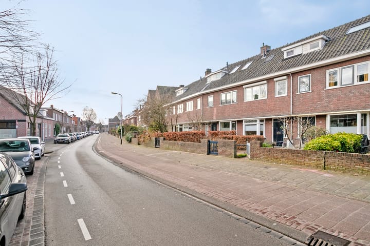 Photo 43 of Esserstraat 53