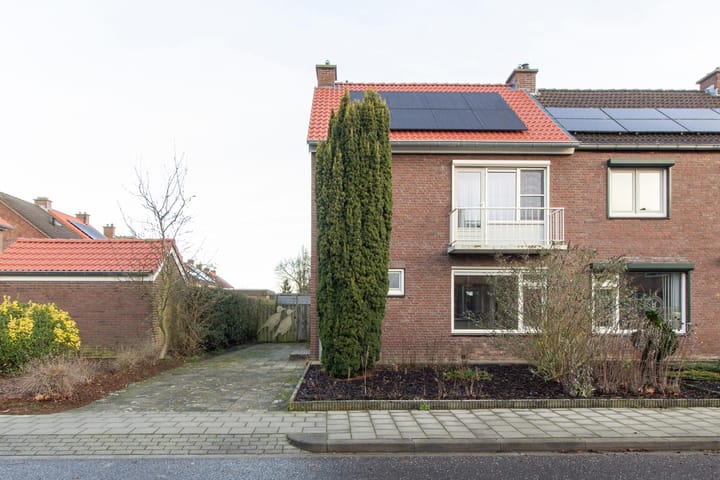 Foto 2 van Koningin Emmastraat 23