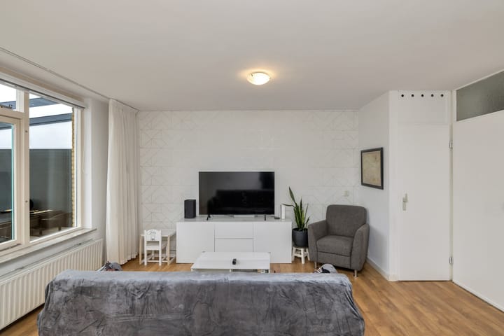 Foto 11 van Roerstraat 39