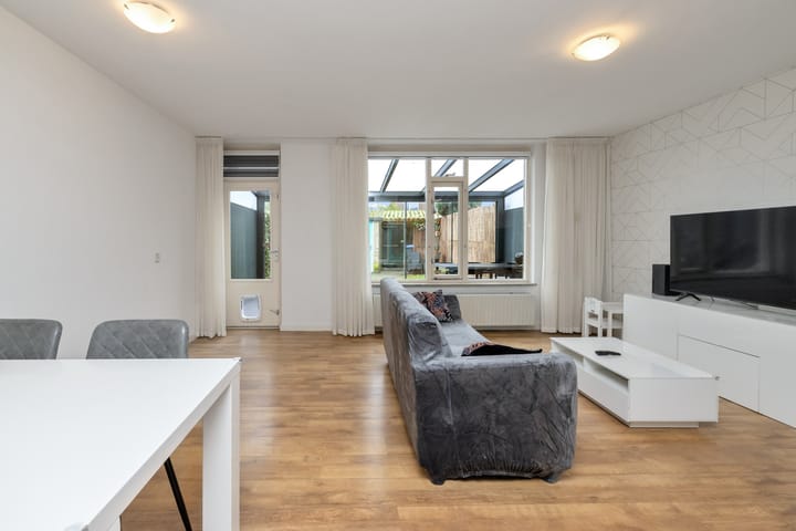 Foto 12 van Roerstraat 39