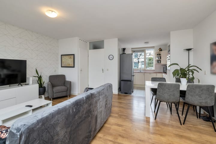 Foto 14 van Roerstraat 39