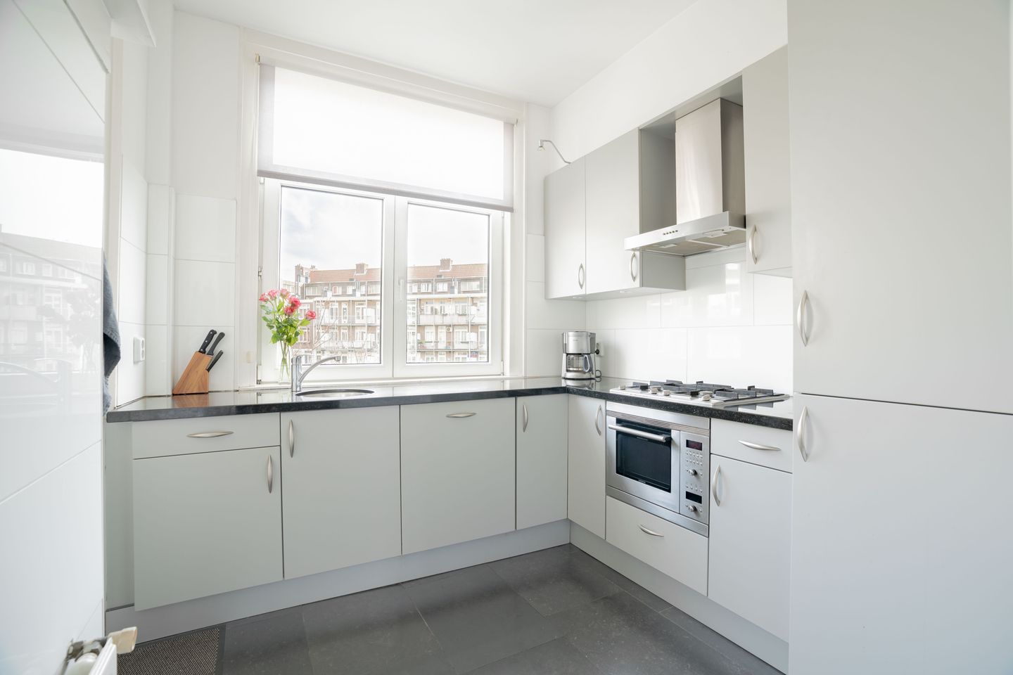 Photo 10 of Surinameplein 14-2