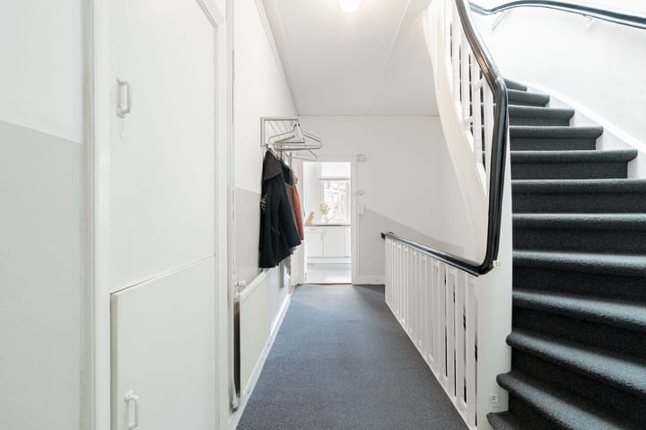 Foto 14 van Surinameplein 14-2