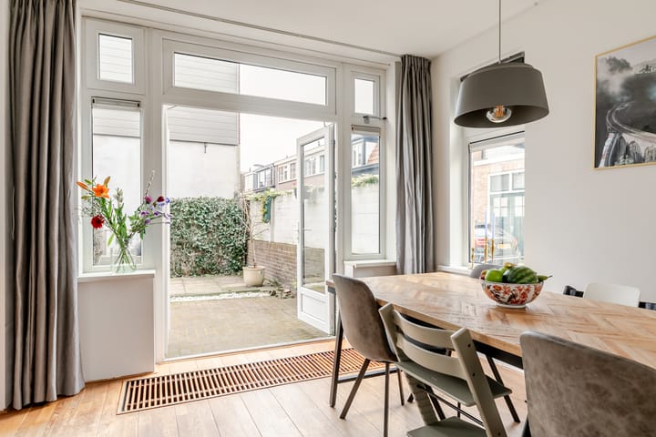 Foto 11 van Oranjeboomstraat 51