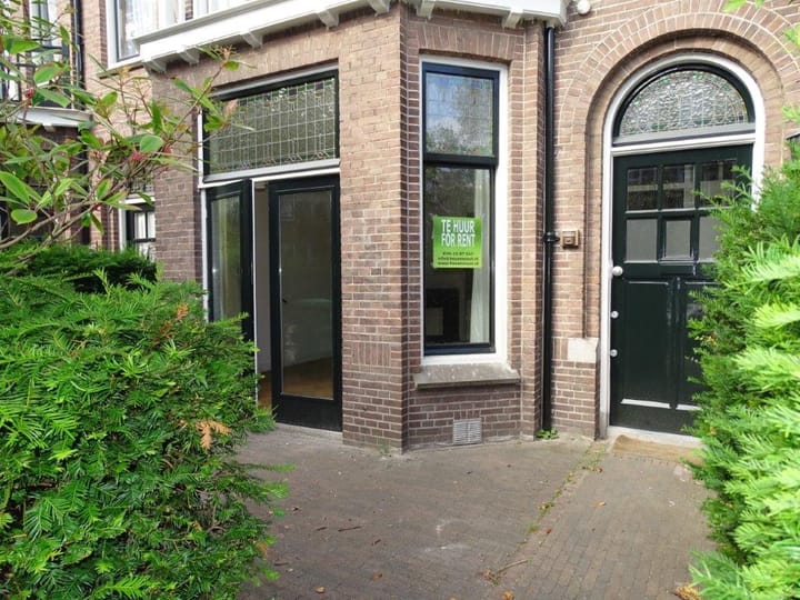 Photo 2 of Van Beverningkstraat 143