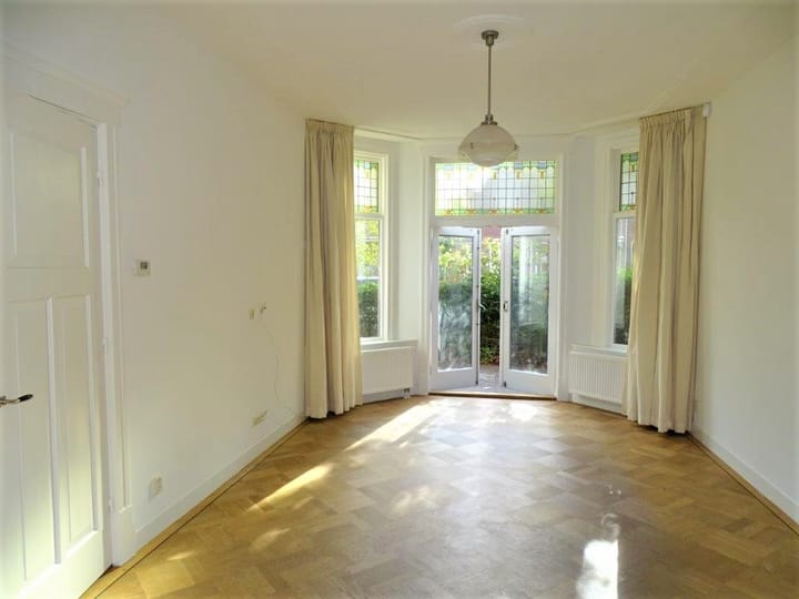 Foto 7 van Van Beverningkstraat 143