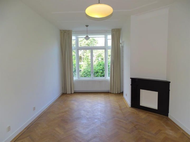 Foto 15 van Van Beverningkstraat 143