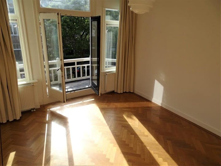 Foto 17 van Van Beverningkstraat 143