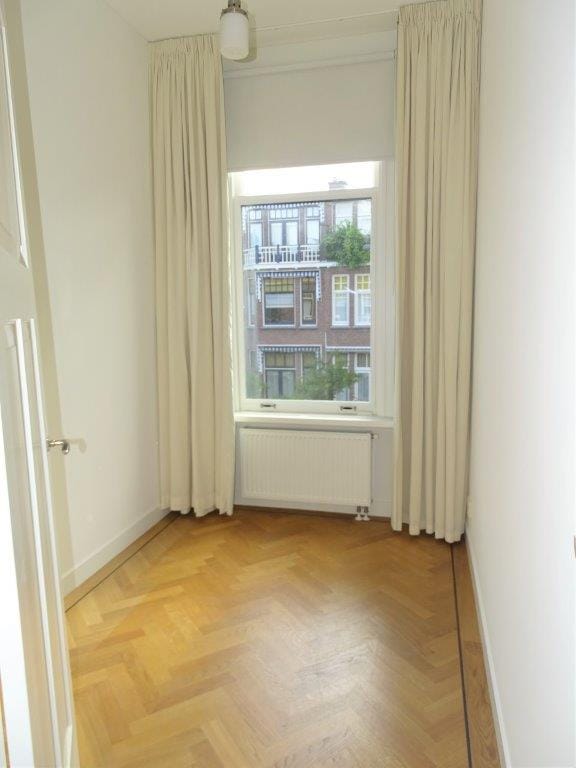 Foto 19 van Van Beverningkstraat 143