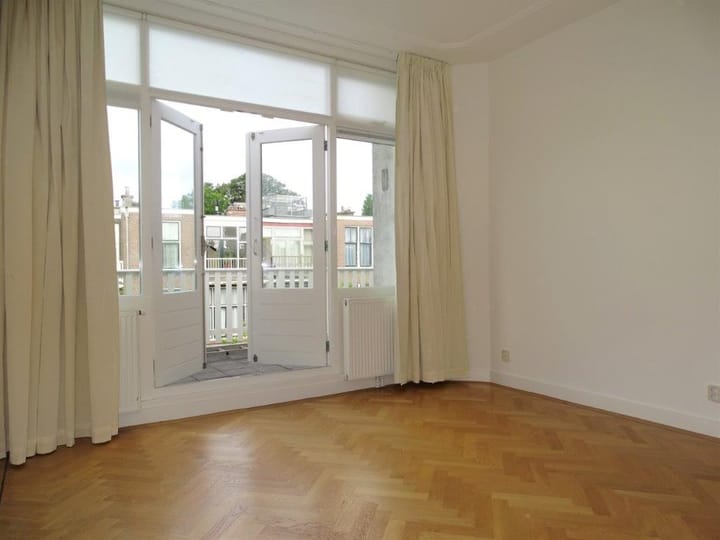 Foto 22 van Van Beverningkstraat 143