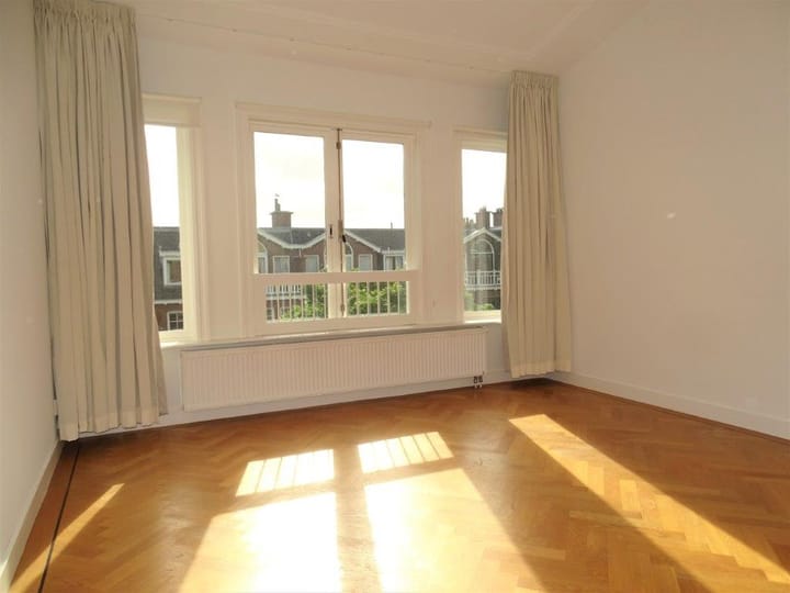 Foto 27 van Van Beverningkstraat 143