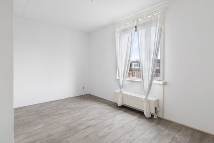 Foto 20 van Zwaanshals 230