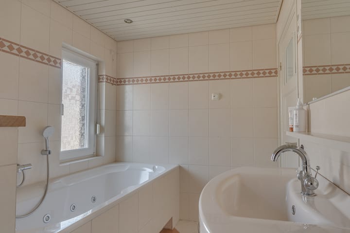 Foto 34 van Leeuwerikstraat 12