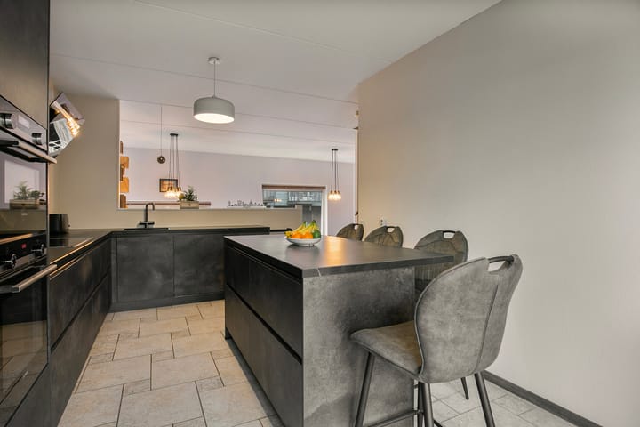 Foto 9 van Antillenweg 5