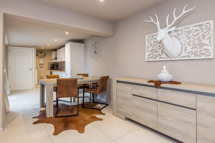 Photo 2 of Einderstraat 16