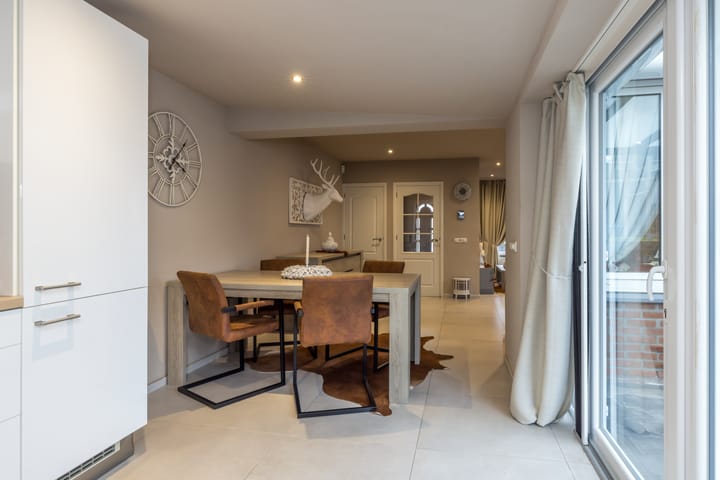 Photo 7 of Einderstraat 16