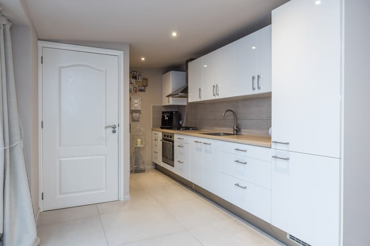 Photo 9 of Einderstraat 16