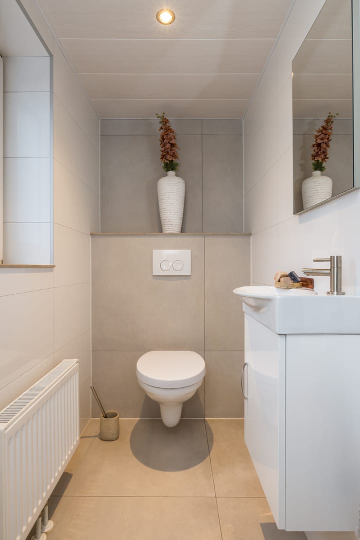 Photo 10 of Einderstraat 16