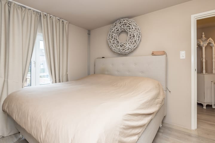 Photo 18 of Einderstraat 16