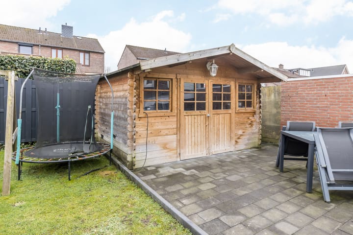 Photo 22 of Einderstraat 16