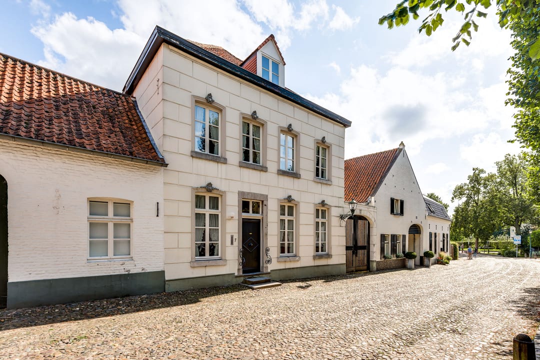 Photo 1 of Hofstraat 7