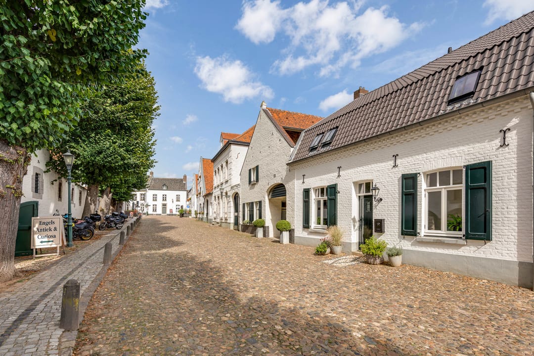 Photo 31 of Hofstraat 7