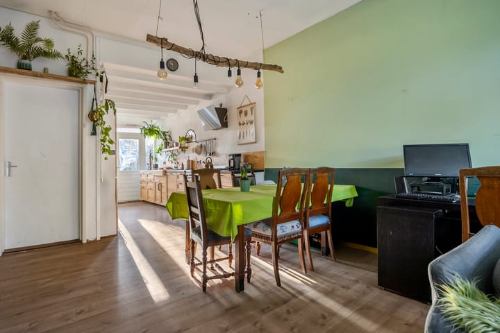 Foto 3 van W. de Vries Robbéweg 32