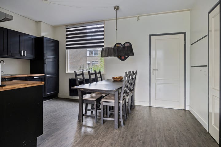 Photo 19 of Esdoornhof 44