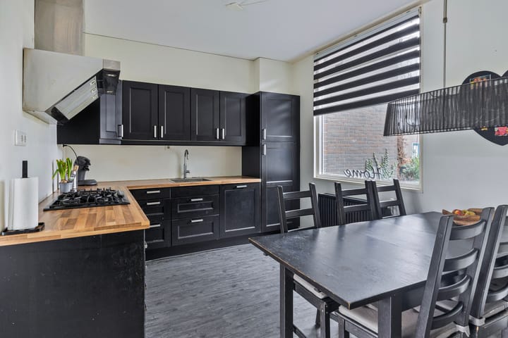 Photo 20 of Esdoornhof 44