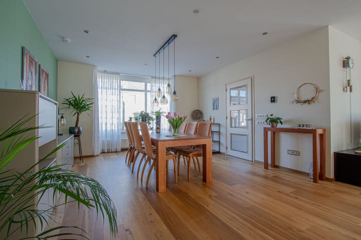 Photo 7 of Julianalaan 42