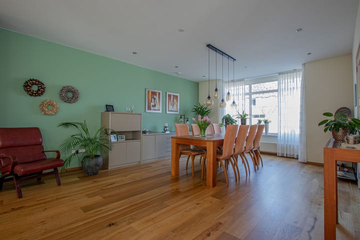 Photo 8 of Julianalaan 42