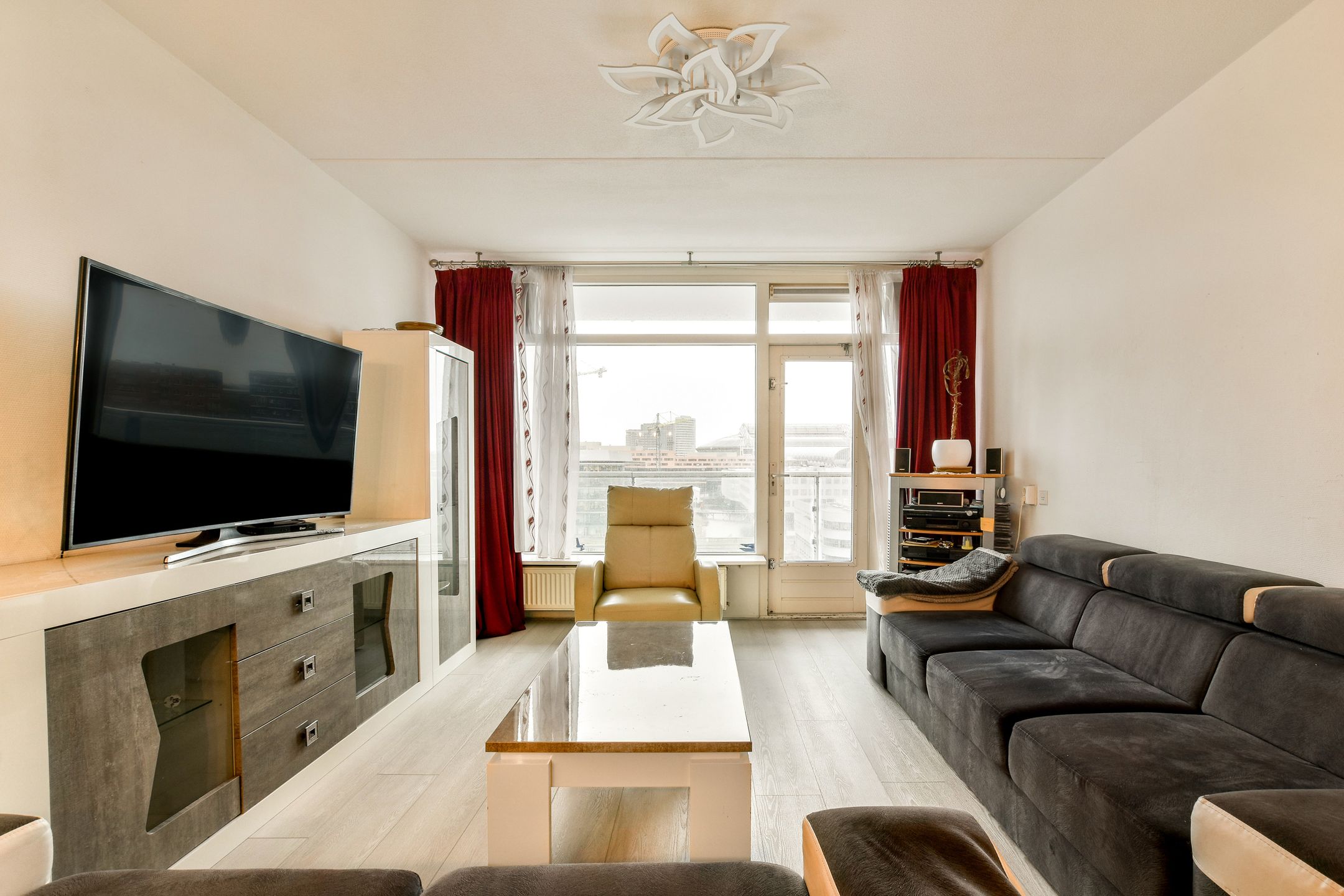 Photo 9 of Frissenstein 705