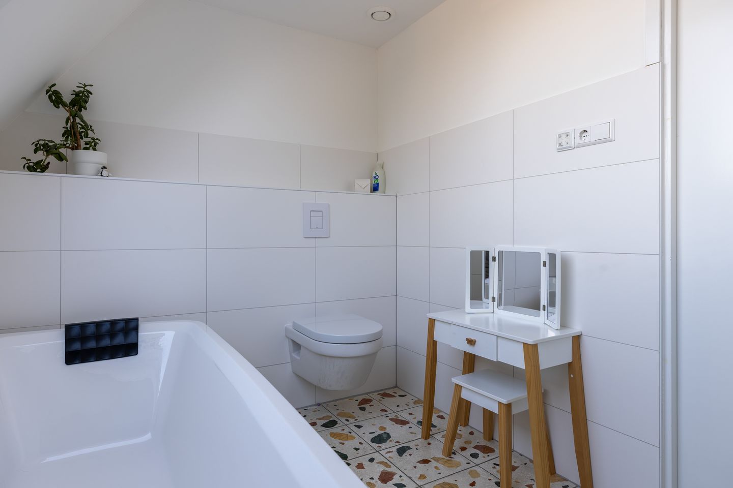 Foto 35 van Lothariuslaan 88